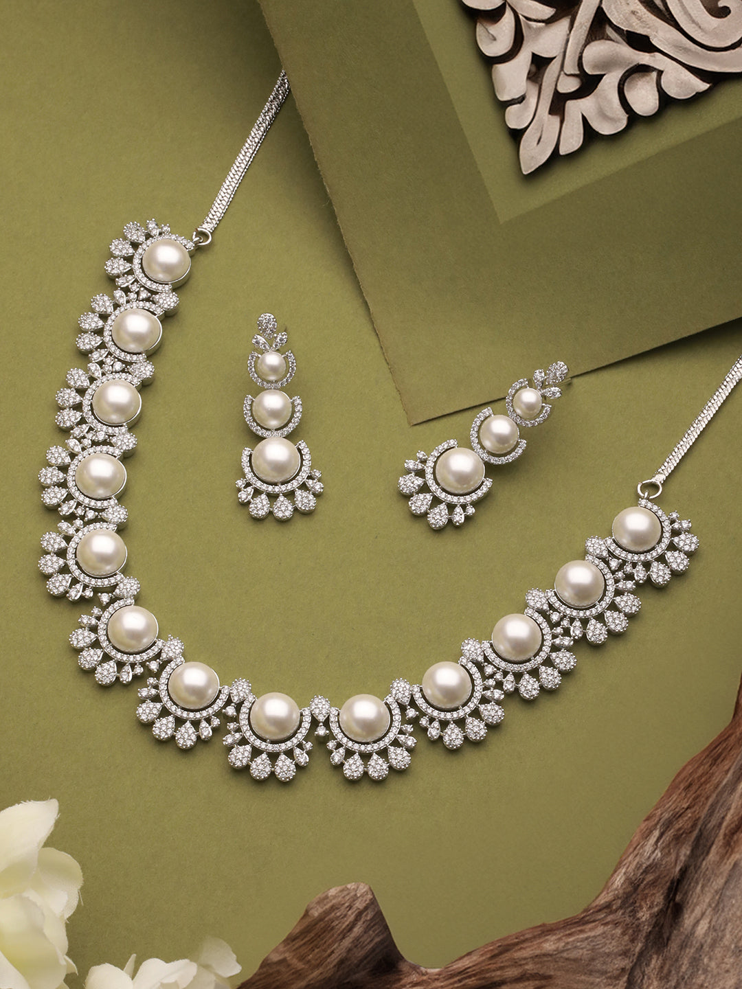 Pearl studded necklace clearance