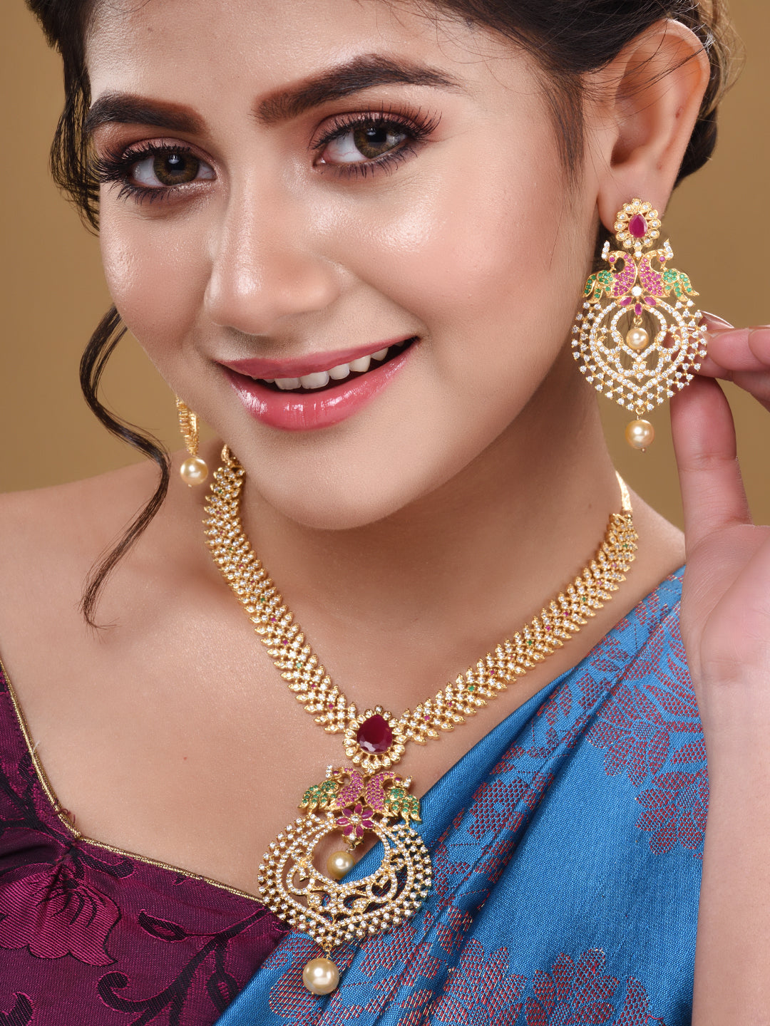 New 22k Gold Lightweight Necklace + Earring Sets | Unique gold jewelry  designs, Indian gold jewellery design, New gold jewellery designs