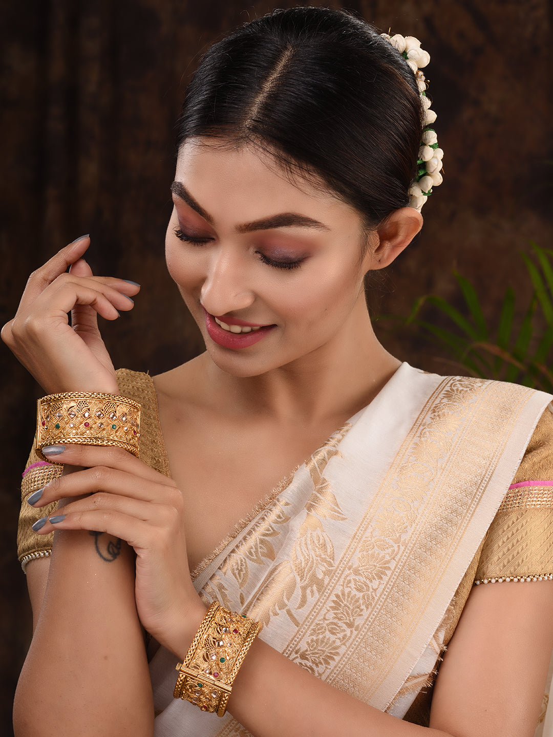 Sukkhi Incredible Pearl Gold Plated Meenakari Bracelet Worn By Karisma -  Sukkhi.com